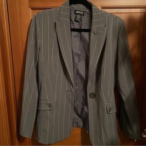 Metrostyle Women’s Pinstripe Blazer
